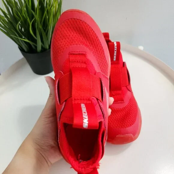 (Pre-loved) Skechers Slip-on Sneakers - Picture 9 of 11